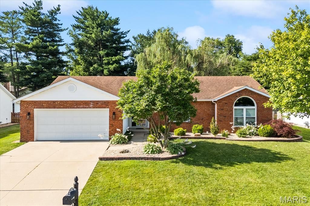 3862 Michael John Drive , Swansea, IL 62226 Main Photo