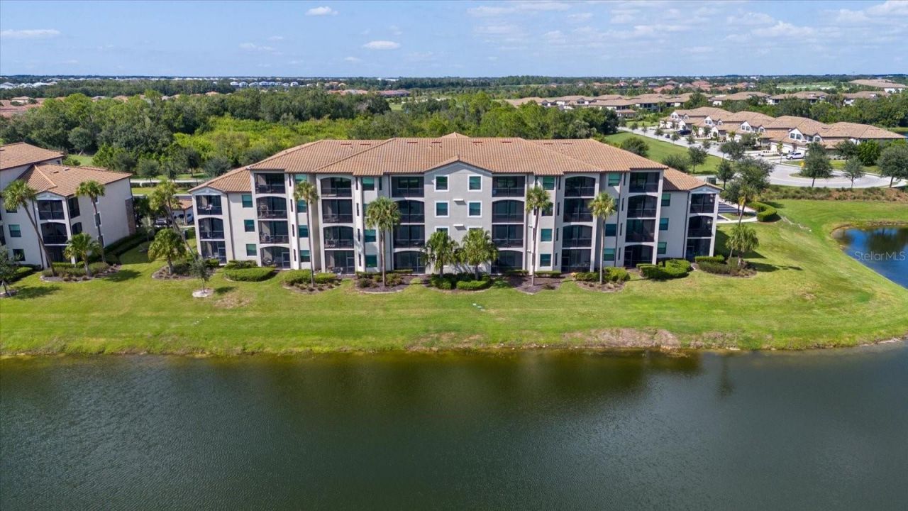 17118 Vardon Terrace , Unit 306, Lakewood Ranch, FL 34211 Photo