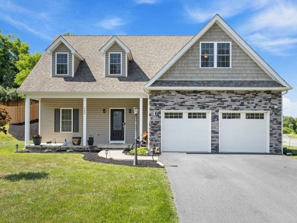240 CLAYBROOK DR, WAYNESBORO, VA 22980