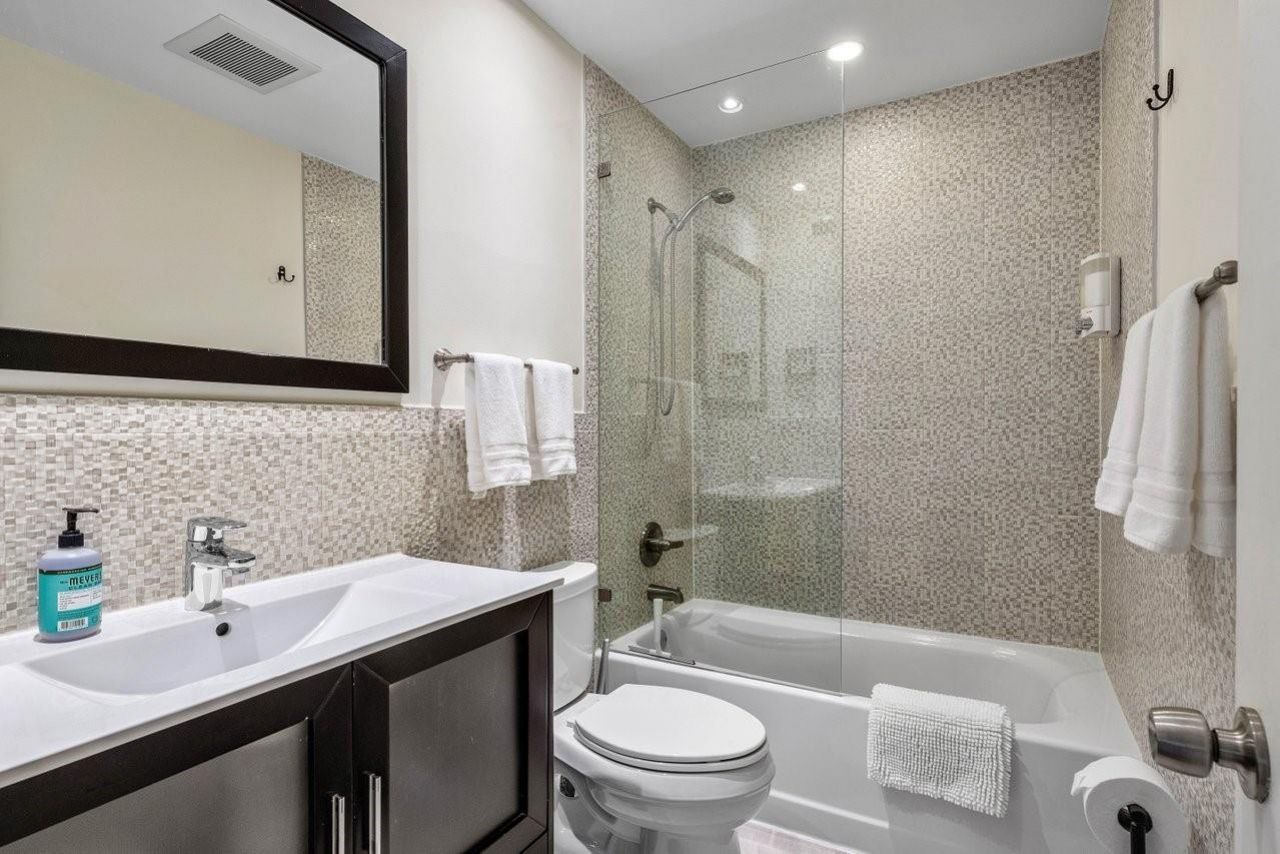 615 & 617 NE 9th Avenue, Fort Lauderdale, FL 33304 Photo