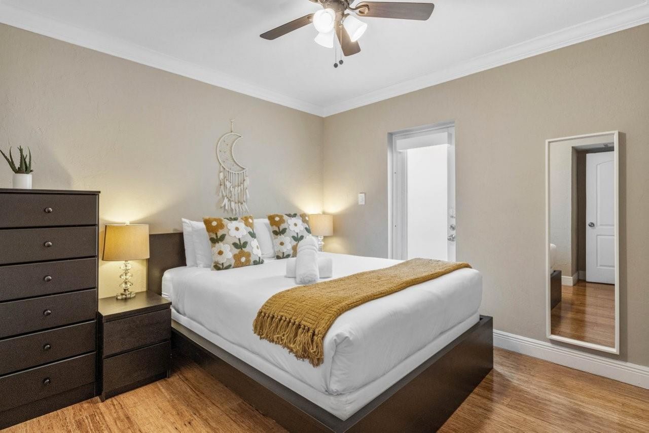 615 & 617 NE 9th Avenue, Fort Lauderdale, FL 33304 Photo