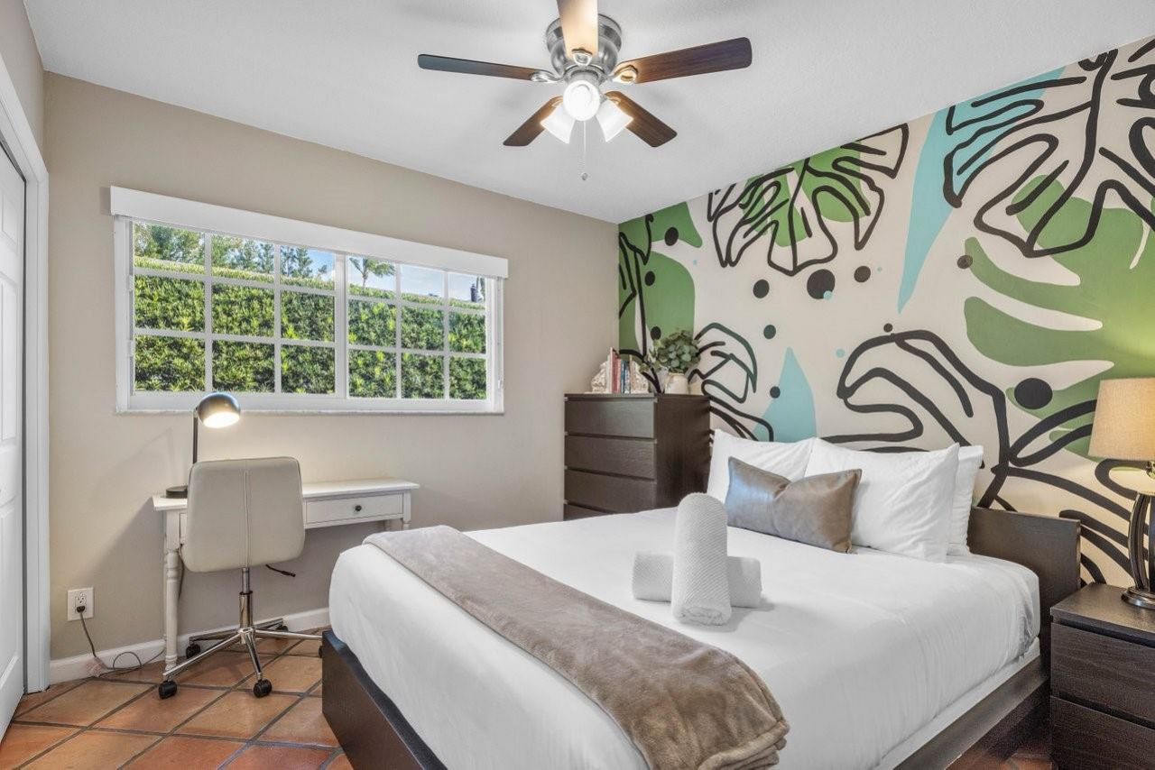 615 & 617 NE 9th Avenue, Fort Lauderdale, FL 33304 Photo
