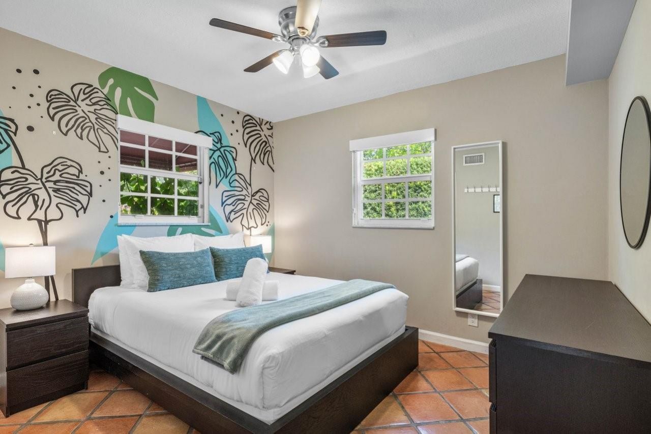 615 & 617 NE 9th Avenue, Fort Lauderdale, FL 33304 Photo