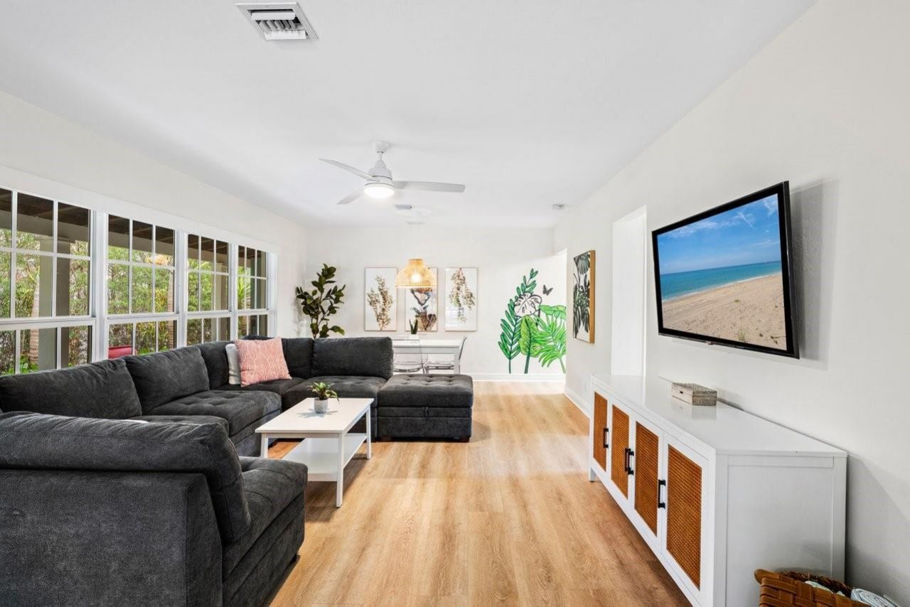615 & 617 NE 9th Avenue, Fort Lauderdale, FL 33304 Photo
