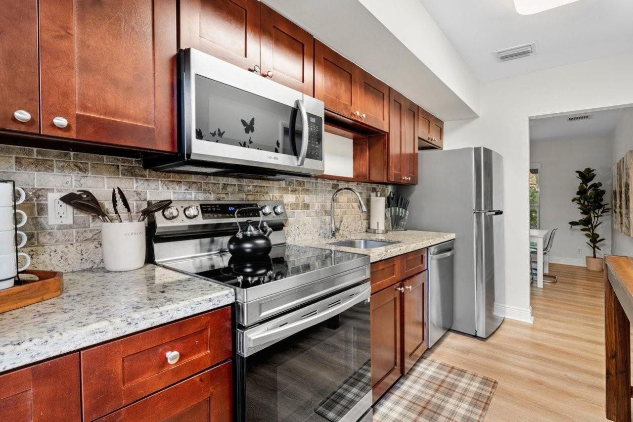 615 & 617 NE 9th Avenue, Fort Lauderdale, FL 33304 Photo