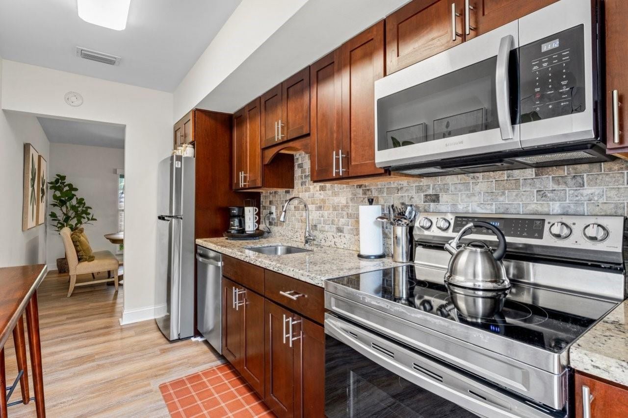 615 & 617 NE 9th Avenue, Fort Lauderdale, FL 33304 Photo