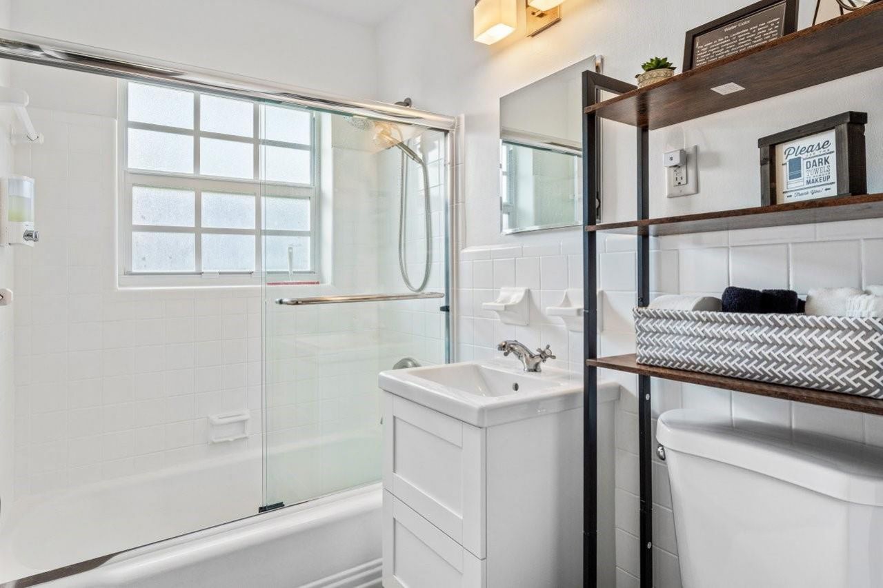 615 & 617 NE 9th Avenue, Fort Lauderdale, FL 33304 Photo