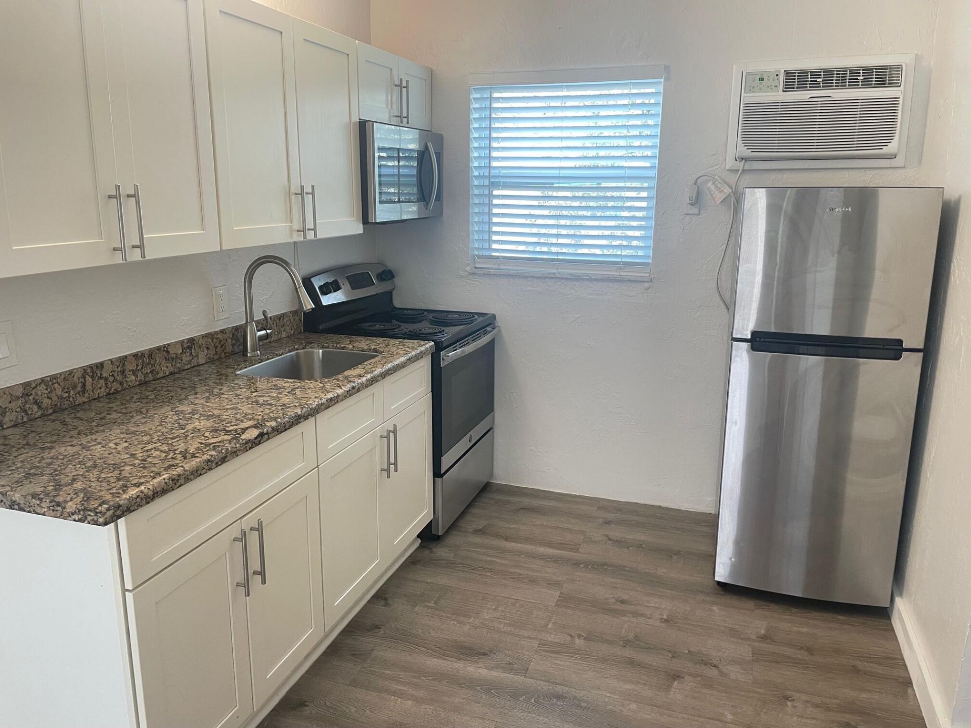 217 SE 20th Avenue, Unit 8, Deerfield Beach, FL 33441 Photo