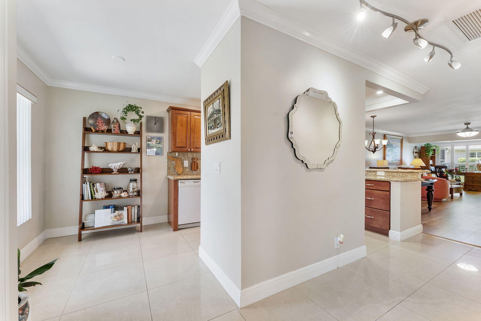 1041 Orange Terrace, Unit 104, Delray Beach, FL 33445 Photo