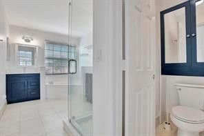 2410 NW 137th Terrace, Sunrise, FL 33323 Photo