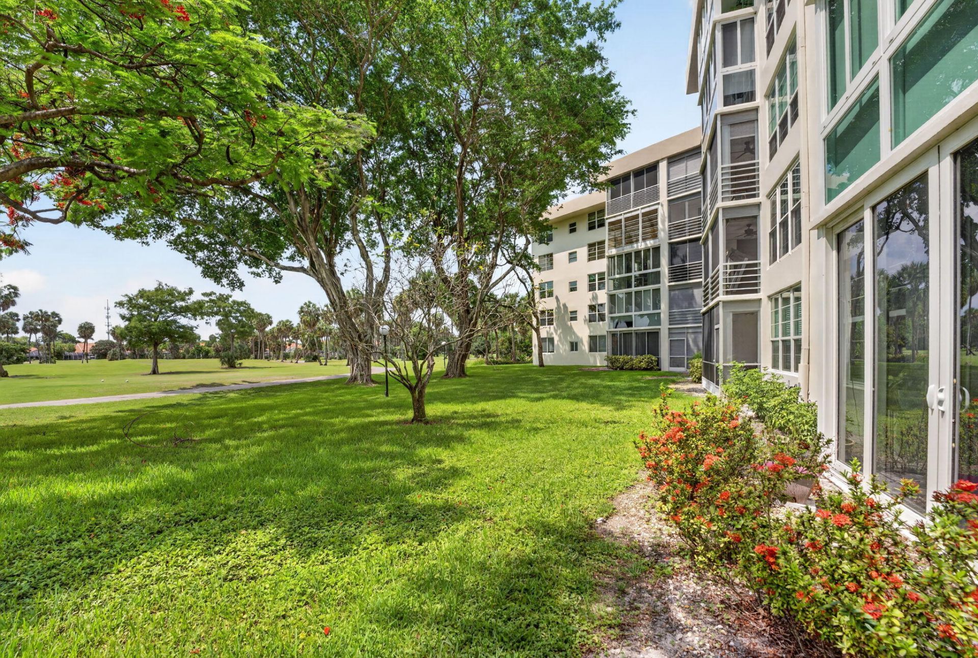 3960 Oaks Clubhouse, Unit 110, Pompano Beach, FL 33069 Photo