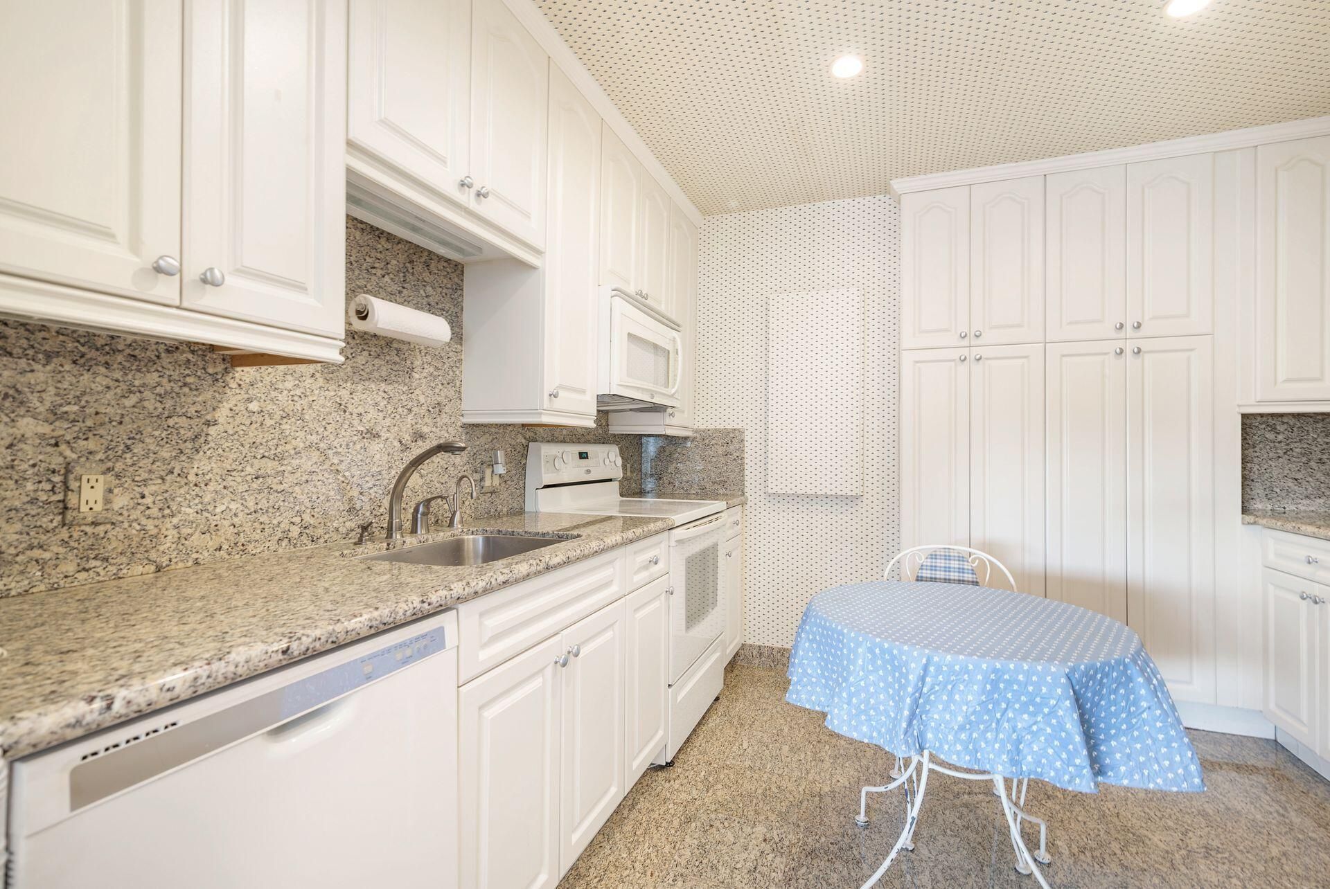 44 Cocoanut Row, Unit 227b, Palm Beach, FL 33480 Photo