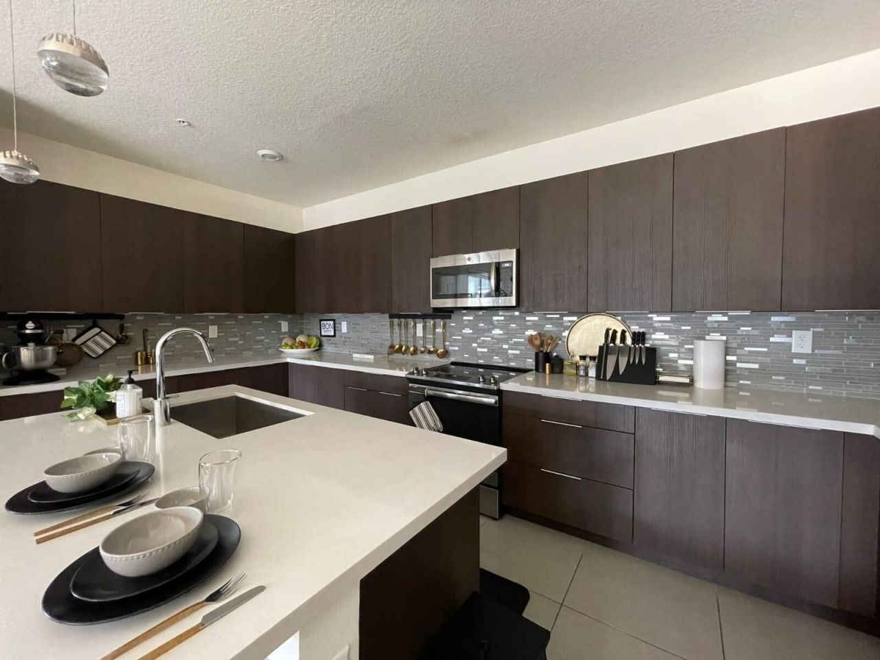 4713 NW 84th Court, Doral, FL 33166 Photo