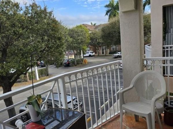 8930 W Flagler Street, Unit 221, Miami, FL 33174