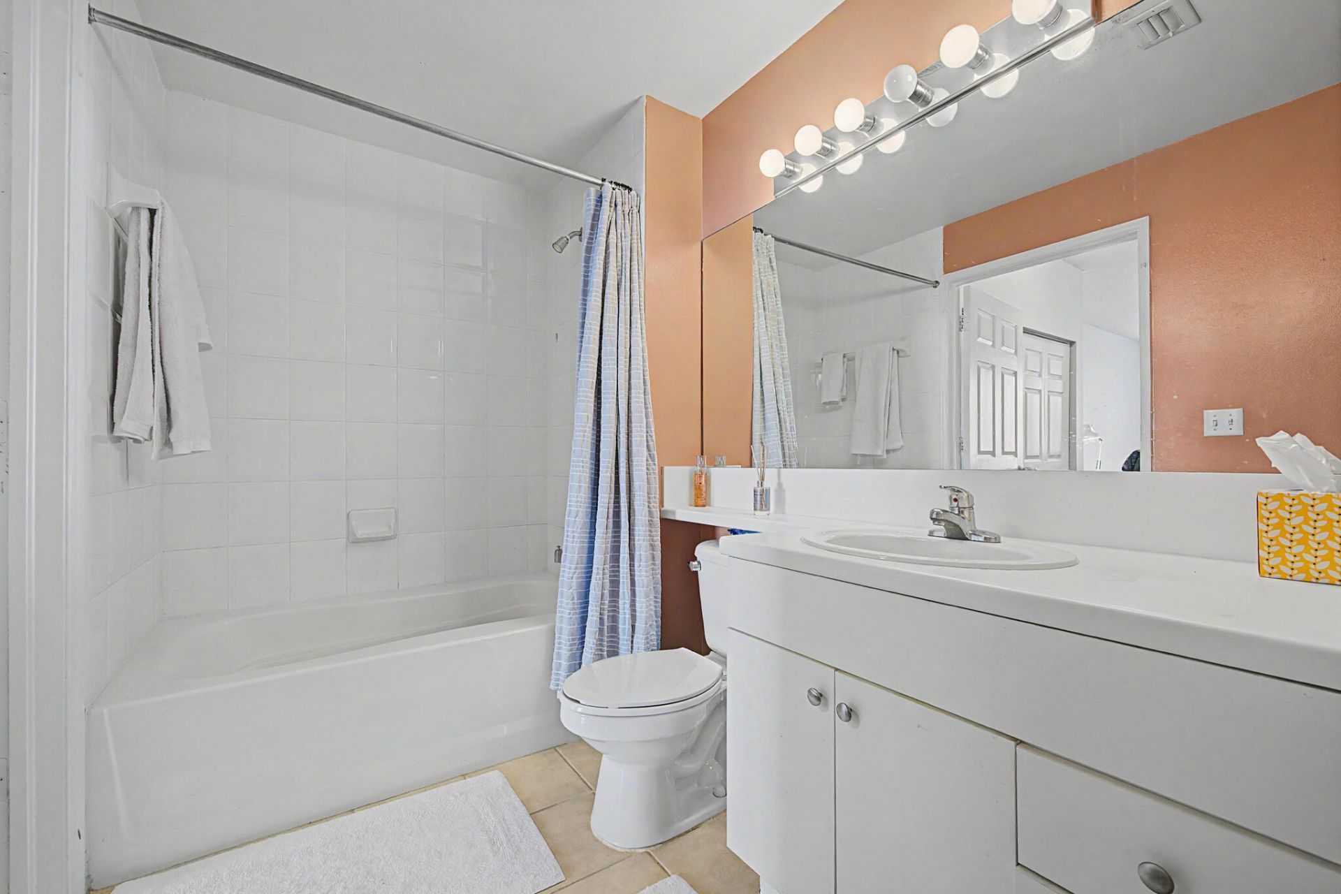 616 Clearwater Park Road, Unit 713, West Palm Beach, FL 33401 Photo