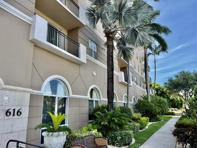 616 Clearwater Park Road, Unit 713, West Palm Beach, FL 33401 Photo