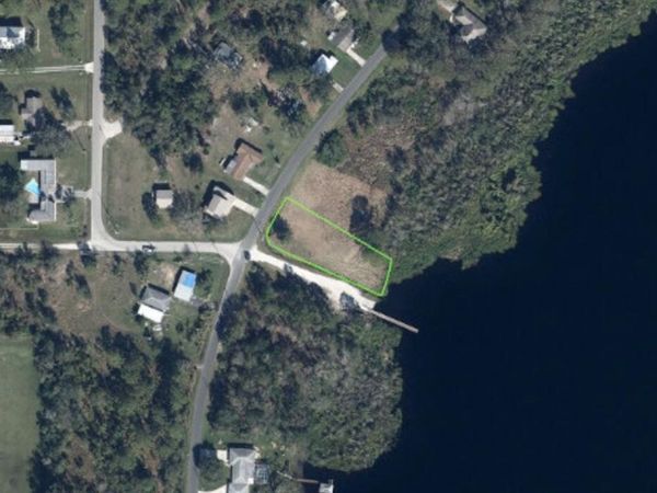 6342 Lakeside Drive W, Sebring, FL 33875
