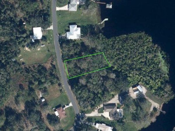 6420 Lakeside Drive W, Sebring, FL 33875