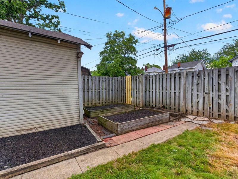 376 E Tulane Road, Columbus, OH 43202 Photo 25