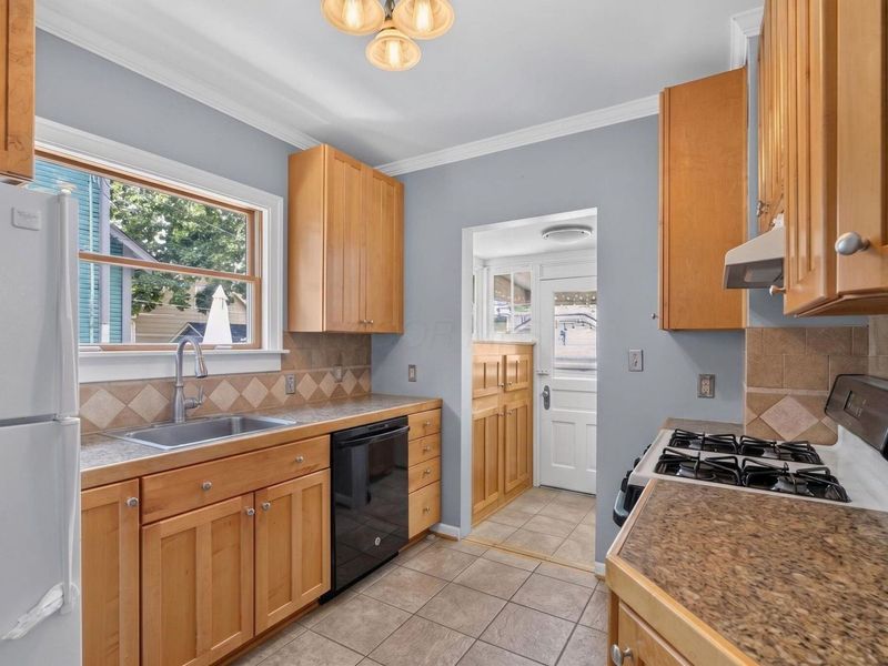 376 E Tulane Road, Columbus, OH 43202 Photo 8