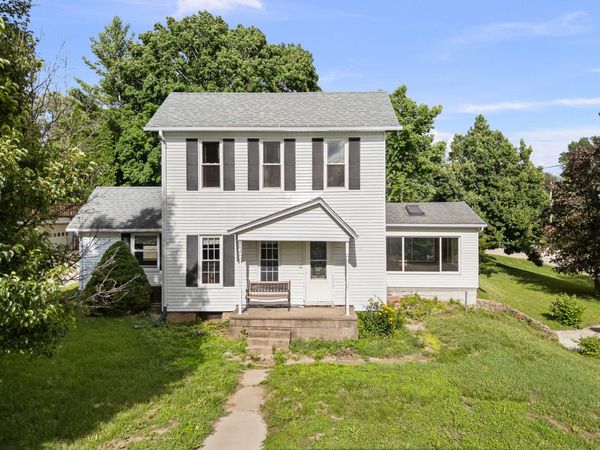 802 N High Street , Port Byron, IL 61275