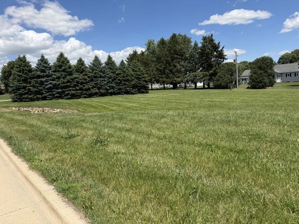 000 West Lawn Avenue , Mendota, IL 61342