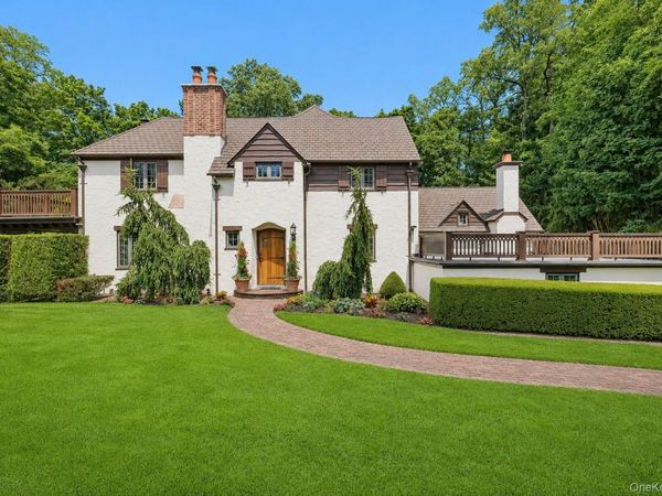 84 Luquer Road , Manhasset, NY 11030