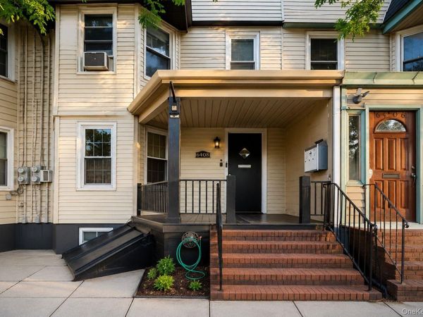 6408 Metropolitan Avenue , Flushing, NY 11379