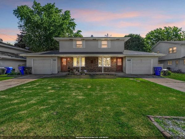 706 N HAWTHORNE DRIVE, Appleton, WI 54915