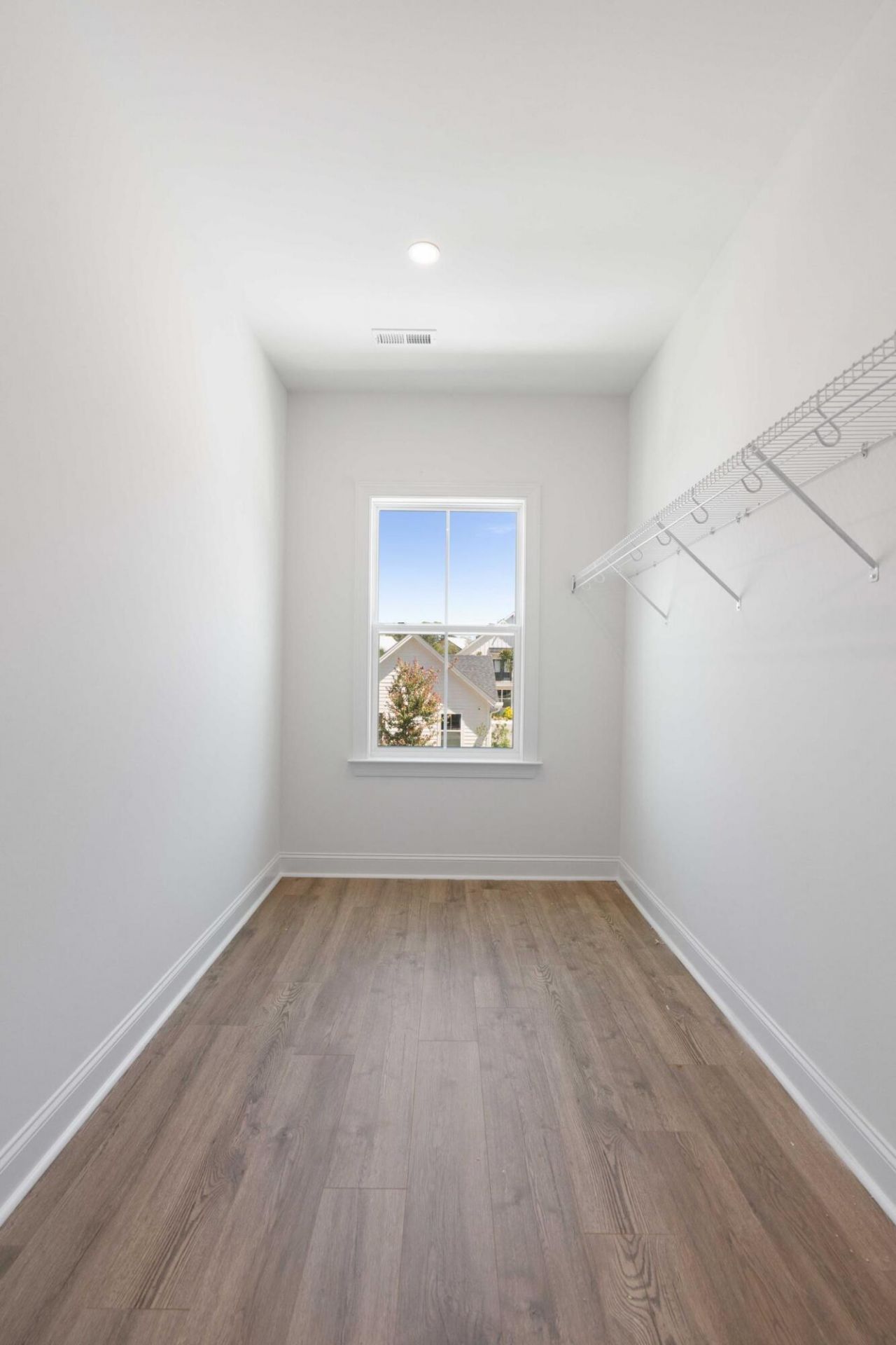 556 Hayes Park Boulevard Photo 38