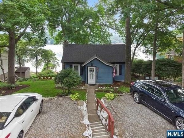 137 Lakeview Avenue, RINGWOOD, NJ 07456