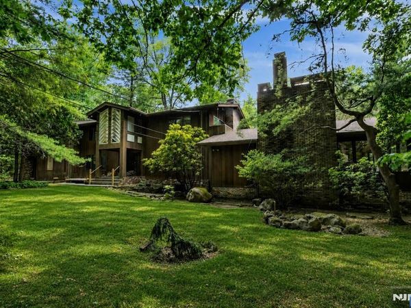 34 Cambridge Way, ALPINE, NJ 07620