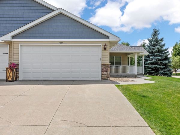 1035 Acacia Dr NE, Cedar Rapids, IA 52402