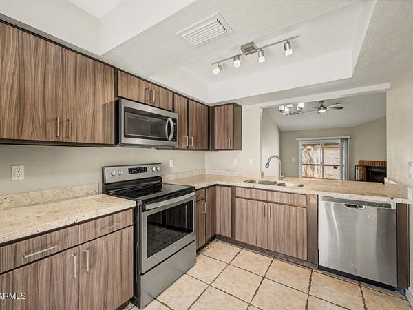 302 N SYCAMORE, Unit 22, Mesa, AZ 85201