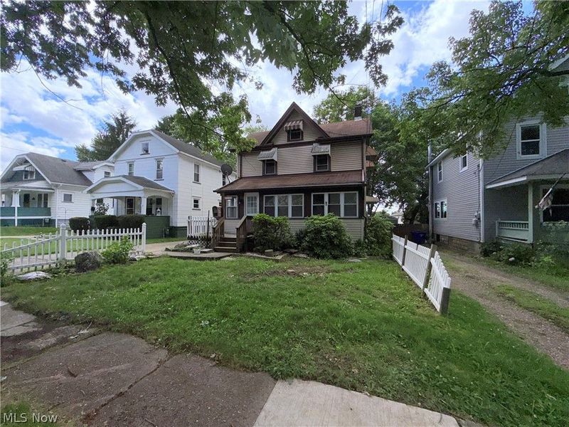 2176 Stone Street , Cuyahoga Falls, OH 44221 Photo 24