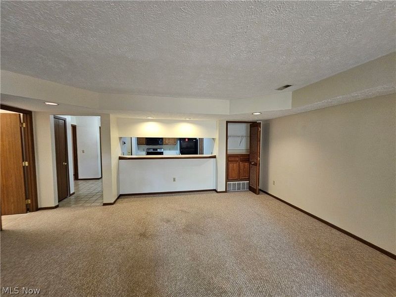 8605 Scenicview Drive , Unit 203, Broadview Heights, OH 44147 Photo 5