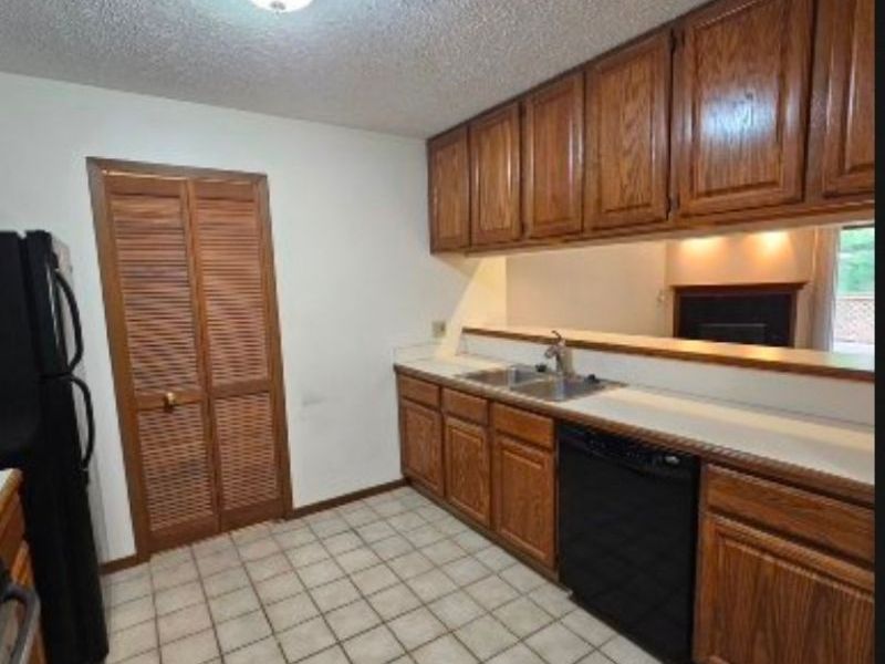 8605 Scenicview Drive , Unit 203, Broadview Heights, OH 44147 Photo 9