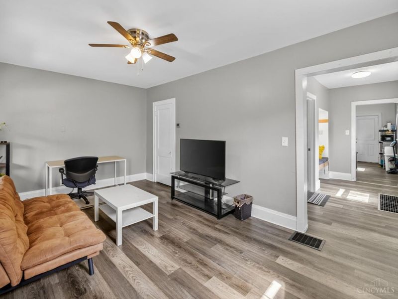 3022 Delmar Avenue, Cincinnati, OH 45213 Photo 3