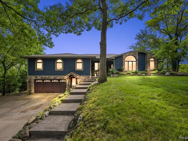 7291 Parkwood Drive, Tyrone Twp, MI 48430