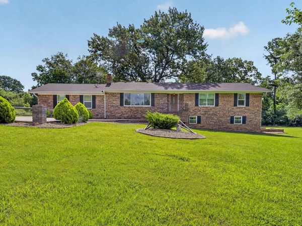 175 Thunder Road , Hot Springs, AR 71913