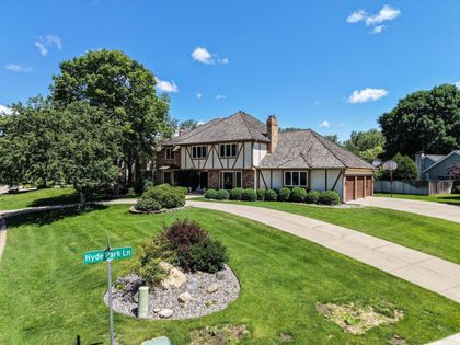 7419 Hyde Park Drive Edina, MN 55439