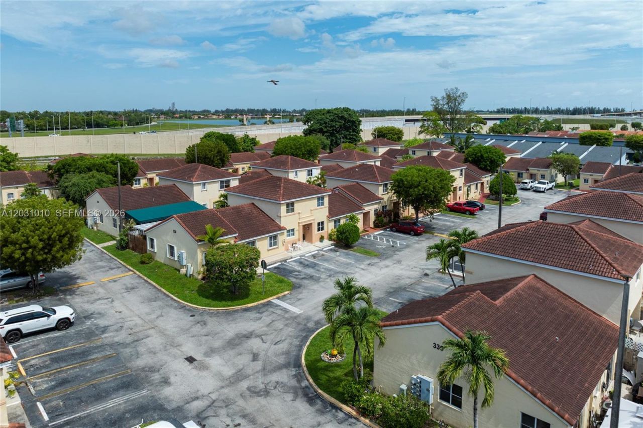 330 NW 114th Ave, Unit 7-105, Sweetwater, FL 33172 Photo