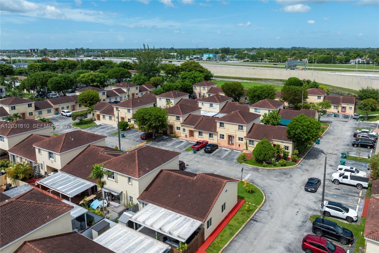 330 NW 114th Ave, Unit 7-105, Sweetwater, FL 33172 Photo
