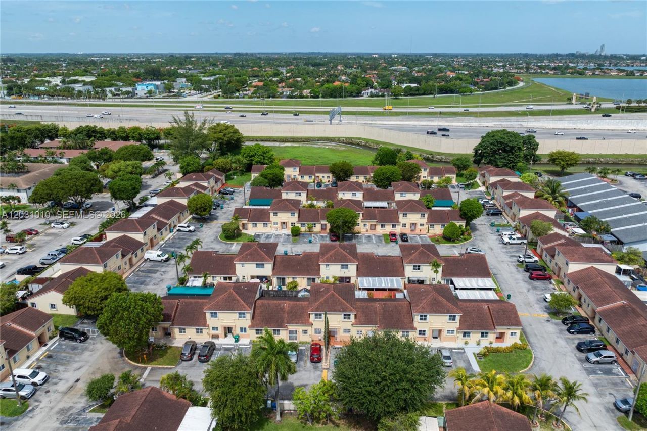 330 NW 114th Ave, Unit 7-105, Sweetwater, FL 33172 Photo