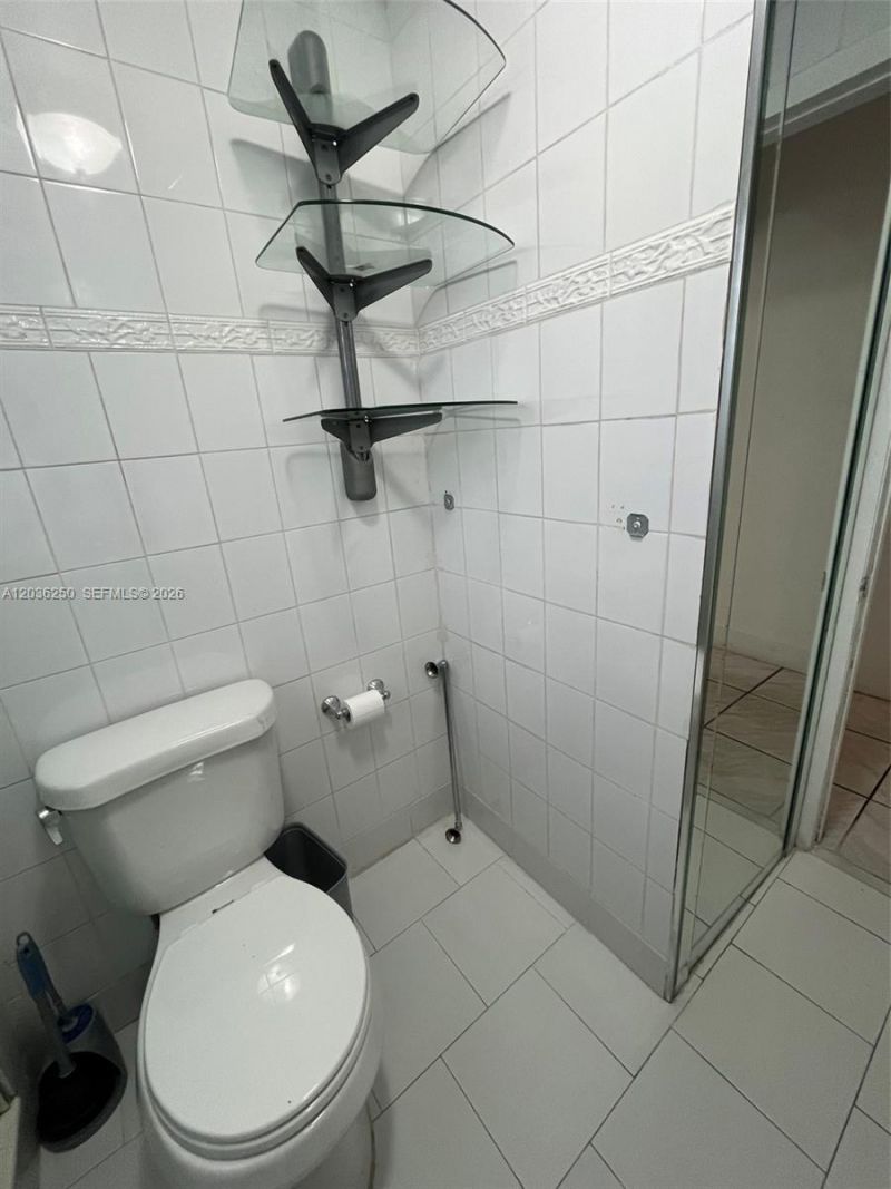 3244 SW 3rd St, Unit L, Miami, FL 33135 Photo