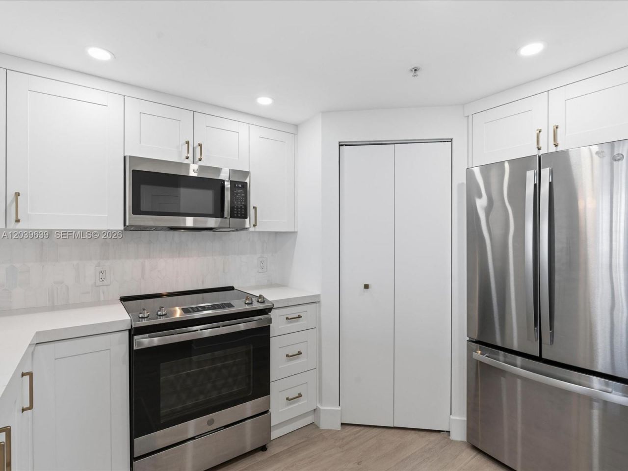 701 Brickell Key Blvd, Unit 1201, Miami, FL 33131 Photo