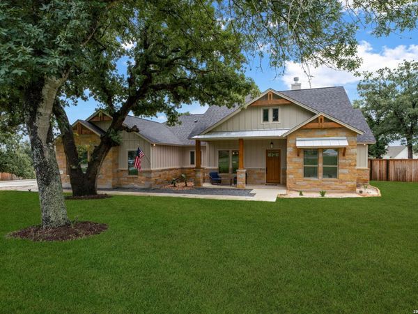 113 Hondo Vista, La Vernia, TX 78121