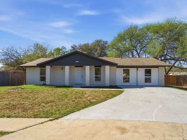 12310 VALLEY FORGE CIR, San Antonio, TX 78233