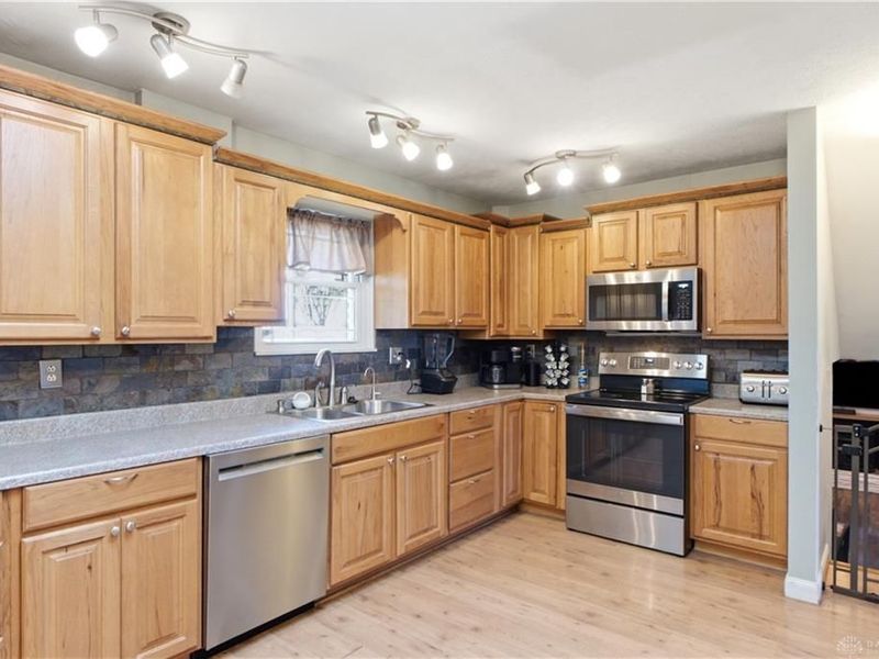 683 Kinsey Road, Xenia Township, OH 45385 Photo 14