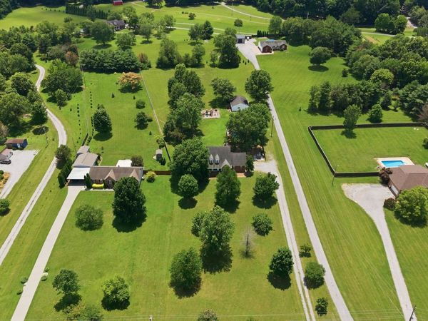 7301 W Cook Rd, Springfield, TN 37172